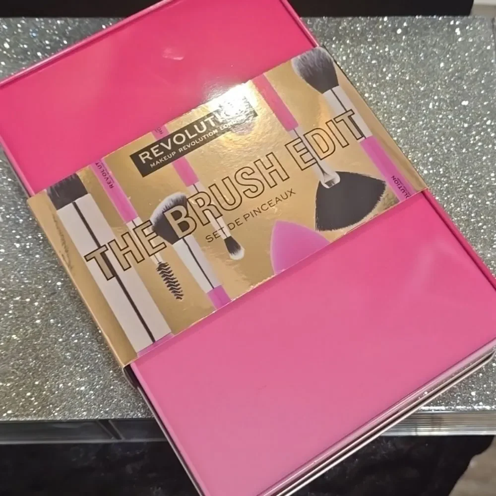 Revolution Beauty‎ The Brush Edit Brush Set